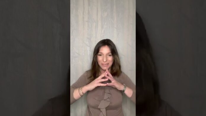 Perché gli ebrei ballano con la Torah?