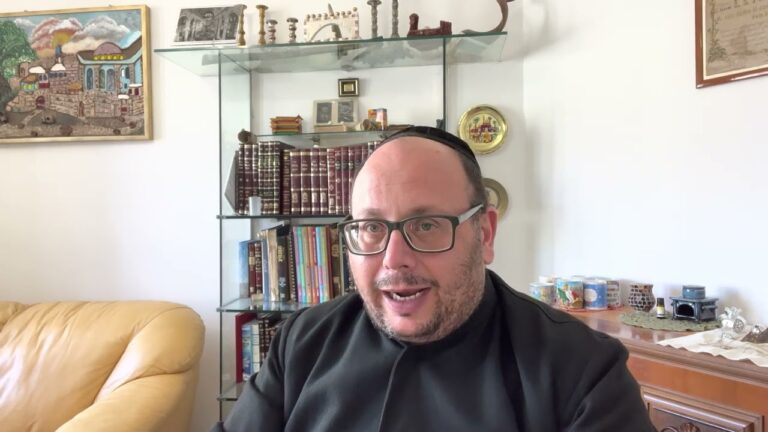 Rav Avraham Dayan – פרשת אמר